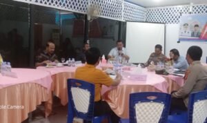 Pemkab Boalemo saat menggelar rapat Forkopimda terkait tuntutan masyarakat Wonosari