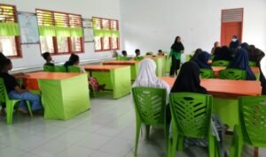 Puskesmas Berlian saat melaksanakan posyandu remaja di Desa Mustika