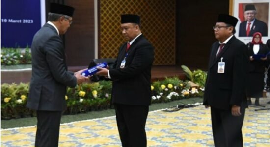 Deputi Gubernur BI pada pengukuhan Kepala Perwakilan BI Gorontalo, Dian Nugraha, di aula BI Gorontalo