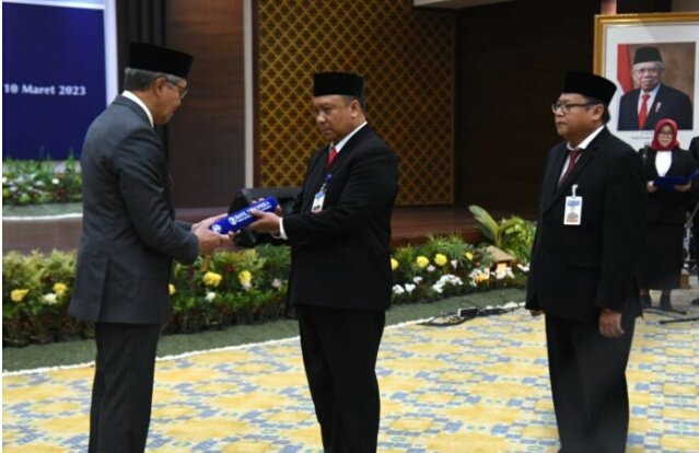 Deputi Gubernur BI pada pengukuhan Kepala Perwakilan BI Gorontalo, Dian Nugraha, di aula BI Gorontalo