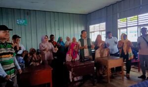 Warga Kablutan sambut kehadiran Kepala Dinas Pendidikan Provinsi Sulawesi Tengah