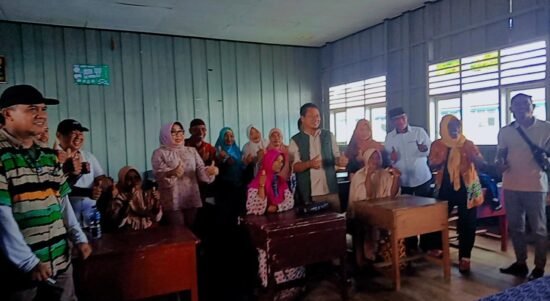 Warga Kablutan sambut kehadiran Kepala Dinas Pendidikan Provinsi Sulawesi Tengah