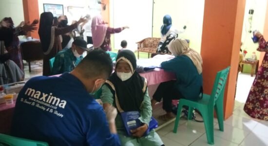 Pemeriksaan laboratorium dari Maxima untuk peserta Prolanis Puskesmas Berlian