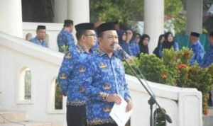 Sekda Boalemo, Sherman Moridu, saat memimpin apel KORPRI di lingkungan Pemerintah Daerah Boalemo