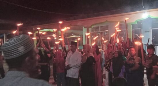 Masyarakat Desa Bohotokong gelar pawai obor sambut bulan suci ramadan