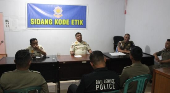 Sidang kode etik bagi pegawai Satpol-PP Provinsi Gorontalo yang kurang disiplin