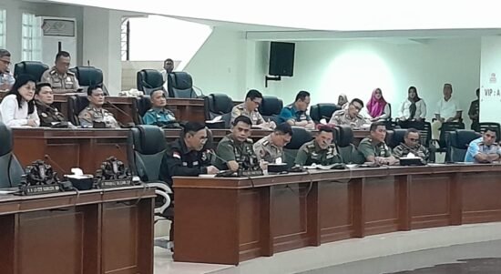 Kunjungan kerja Tim Lemhannas RI dalam rangka Studi Strategis Dalam Negeri (SSDN) PPRA LXV tahun 2023. Rabu, 29 maret 2023, di ruang paripurna DPRD Provinsi Gorontalo.