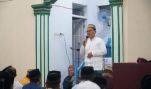 Bupati Gorontalo Utara Thariq Modanggu saat melaksanakan safari Ramadhan di Kecamatan Ponelo Kepulauan