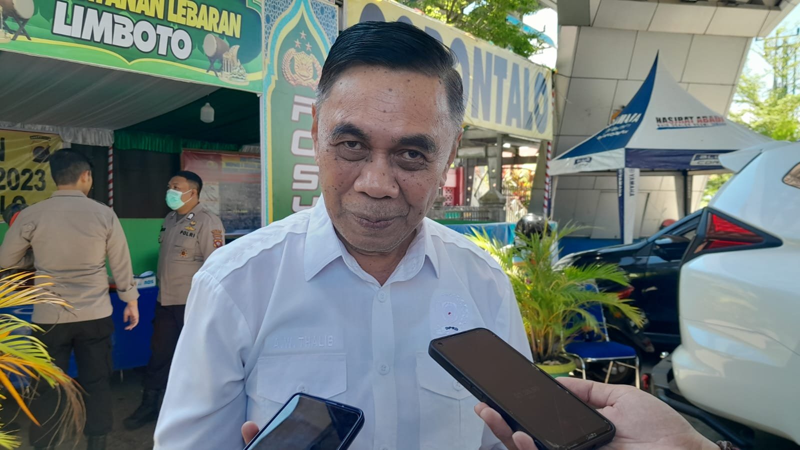 Ketua Komisi I DPRD Provinsi Gorontalo, AW Thalib saat melakukan kunjungan kerja di pos pelayanan lebaran Idul Fitri