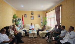 Komisi I DPRD Provinsi Gorontalo saat melakukan kunjungan kerja ke Pemberdayaan Masyarakat dan Desa, Admistrasi Kependudukan dan Catatan Sipil