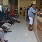 Suasana LayananPembayaran Pajak Kendaraan Bermotor Daerah.