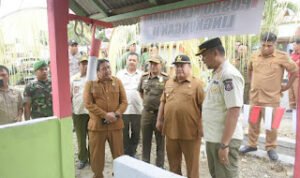 Bupati Boalemo bersama tim penilaian posko keamanan lingkungan