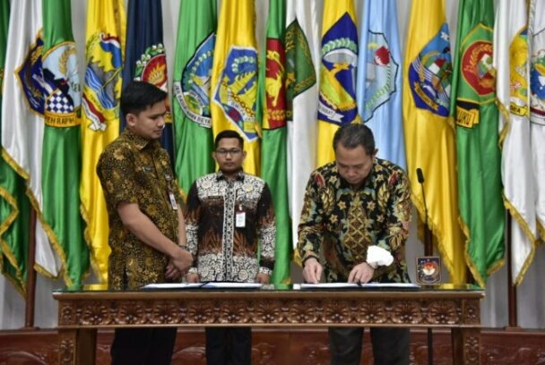 Ismail Pakaya (kanan) saat mengikuti geladi pelantikan Penjabat Gubernur Gorontalo bertempat di Sasana Bhakti Praja, Kemendagri, Jakarta