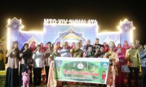 Bupati Gorontalo Utara Thariq Modanggu saat menghadiri pembukaan MTQ tingkat Kecamatan Sumalata, Desa Puncak Mandiri