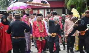Penjabup Boalemo Sherman Moridu saat melakukan kunjungan kerja di Kecamatan Wonosari