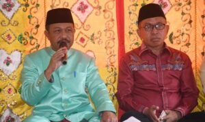 Penjabup Boalemo saat mengikuti prosesi adat Mopotilolo di Kecamatan Dulupi