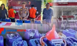 Konferensi pers Polres Boalemo terkait penimbunan BBM bersubsidi jenis solar