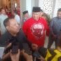 Ketua DPRD Provinsi Gorontalo Paris Jusuf Bersama Wakil Ketua DPRD Kris Wartabone dan Penjabat Gubernur usai kegiatan rapat fokopimda di perluas.