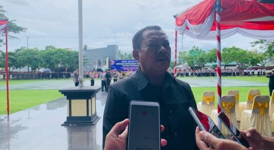 Ketua DPRD Provinsi Gorontalo Paris Jusuf Menghadiri Gelaran Apel Operasi Patuh di Mapolda.