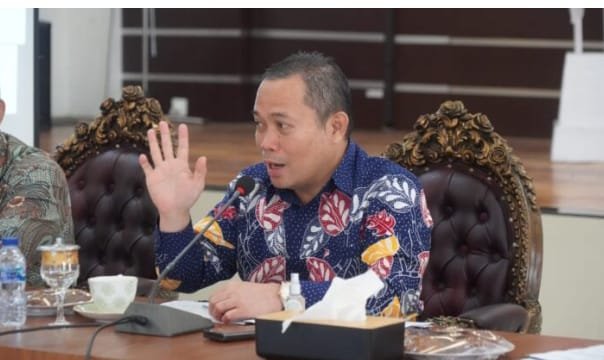 Pejabat Gubernur Ismail Pakaya saat melakukan pertemuan bersama Balai Pelaksanaan Jalan Nasional Gorontalo, di Aula Rujab Gubernur