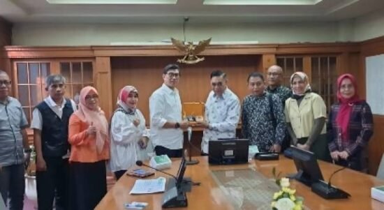 Aw Thalib Bersama Aleg Deprov Komisi I Melakukan Studi Tiru di Pemprov Jawa Barat belum lama ini