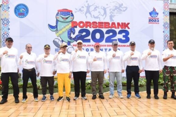 Penjabat Gubernur Gorontalo Ismail Pakaya Menghadiri Pembukaan Pekan Olahraga dan Seni Perbankan (Porsebank) tahun 2023 yang dilaksanakan oleh Badan Musyawarah Perbankan Daerah (BMPD)