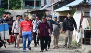 Pj Bupati Boalemo Sherman Moridu saat melakukan kunjungan di Desa Tangga Barito