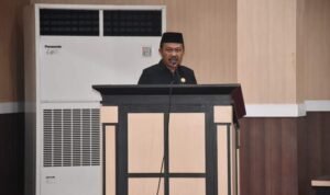 Pj Bupati Boalemo Sherman Moridu saat menghadiri rapat paripurna DPRD Boalemo terkait ranperda pertanggungjawaban APBD tahun 2022
