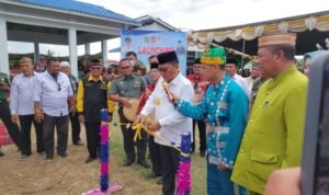 Bupati Gorontalo Utara Thariq Modanggu saat melaucing kampung moderasi beragama