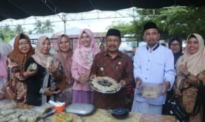 Pj Bupati Boalemo Sherman Moridu Memeriahkan Festival Kue Apangi di Kecamatan Tilamuta