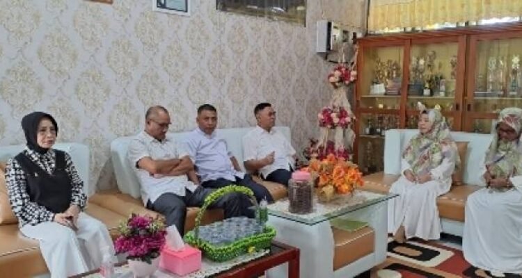 Komisi I Deprov Melakukan Monitoring Terhadap Perekaman KTP di SMAI Bone Pantai Belum Lama ini