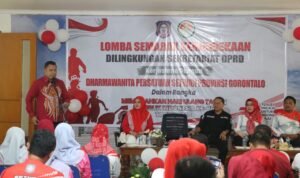 Sekretaris Deprov Gorontalo Berikan Sambutan pada pembukaan lomba dalam menyambut HUT Kemerdekaan Republik Indonesia
