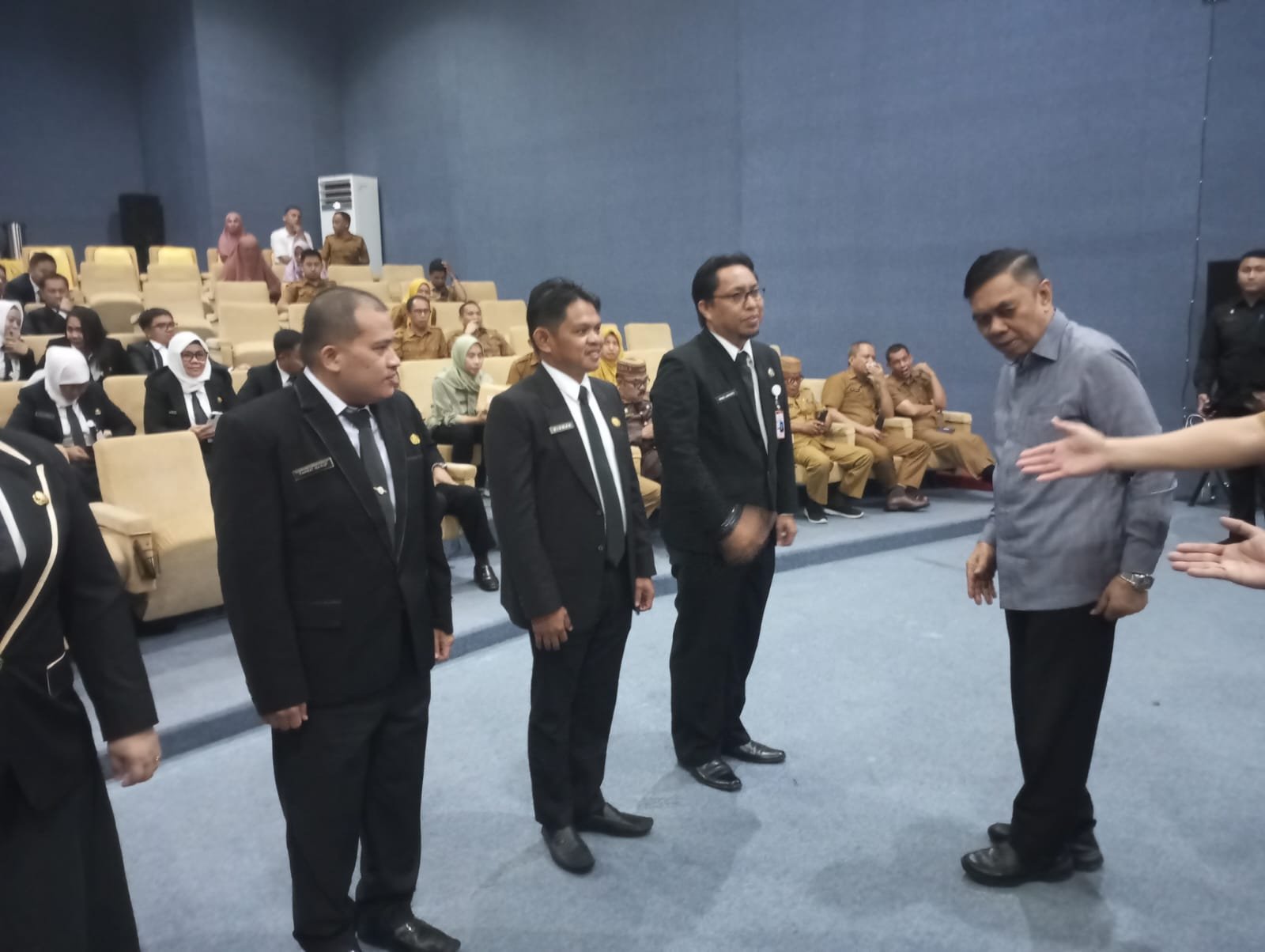 Foto : Aw Thalib Menjadi Pembicara Pada Kegiatan Pelatihan Kepemimpinan Administrator Gelombang III Provinsi Gorontalo Senin (11/10/2023).