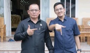 Fikram Salilama bersama anak, Fahrudin Salilama