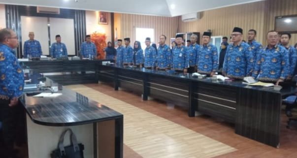 Pelaksanaan Bimtek PPID di Kabupaten Gorontalo Utara yang dilaksanakan oleh Dinas Komunikasi Informatika dan Statistik Provinsi Gorontalo yang digelar di Aula Kantor Bupati, Senin, (18/9/2023). (Foto – Diskominfotik)