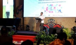 Penjagub Ismail Pakaya memberikan arahan pada peluncuran RAD SDGs Provinsi Gorontalo tahun 2023-2026 di Hotel Aston, Rabu (20/9/2023). (Foto : Haris)