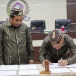 ( Kanan - Kiri ) Bupati Pohuwato dan Wakil Ketua DPRD Pohuwato Nirwan Due