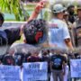 Jurnalis Pohuwato bersatu, menggelar unjuk rasa di depan Mapolres Pohuwato