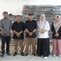 Foto bersama Bawaslu Pohuwato dan KPU Pohuwato di gudang penyimpanan logistik Pemilu 2024