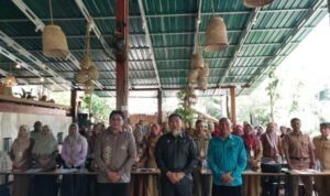 PLT Sekda Provinsi Gorontalo Budiyanto Sidiki membuka kegiatan Evaluasi Penginputan Pengembangan Kompetensi Pada Sistem Rumah Kompetensi PNS, di Bohulo Camp, Kecamatan Telaga, Kabupaten Gorontalo,