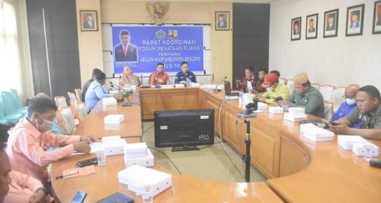 Rapat koordinasi forum penataan ruang tentang usulan WIUP di kabupaten Boalemo