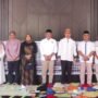 Foto bersama DPRD Pohuwato dan Pejabat Sekretariat Dewan usai doa keberangkan umroh