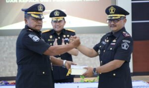 Lapas Kelas IIB Boalemo, Kanwil Kemenkumham Gorontalo, resmi berpindah tangan. Kepala Lapas lama, Giyono,A.Md.IP.,S.H., M.H., digantikan oleh Kepala Lapas baru, Iwan Gunawan Wahyudi,A.Md.IP.,S.H.,M.H.