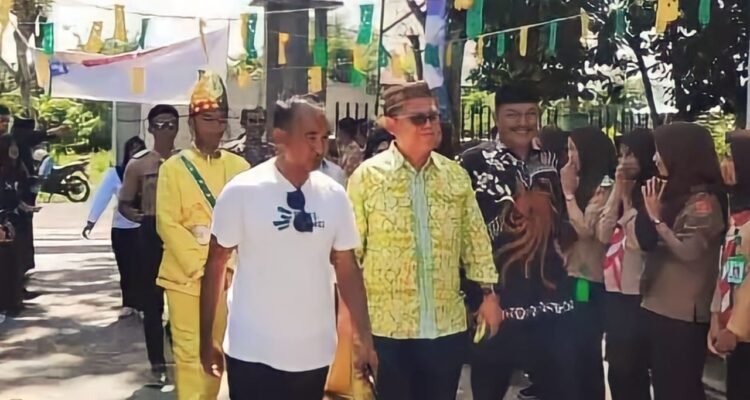 Bupati Thariq Modanggu saat menghadiri reuni Akbar SMA Negeri 4 Gorontalo Utara