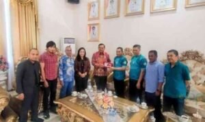 Penjabat Gubernur Gorontalo Ismail Pakaya Menerima Komisi Informasi (KI) kemarin