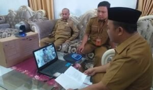 Penjabat Bupati kabupaten Boalemo, Sherman Moridu saat membuka secara daring rapat koordinasi tindak lanjut Beasiswa Indonesia Emas Daerah