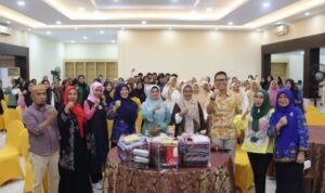 Ketua Dekranasda Provinsi Gorontalo Fima Agustina saat menghadiri kegiatan Penutupan Program Kecakapan Wirausaha (PKW), bertempat di Gallery UMKM Eks Kantor Bank Indonesia.