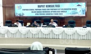 Rapat Paripurna DPRD Provinsi Gorontalo Membahas Tupoksi Legislatif.