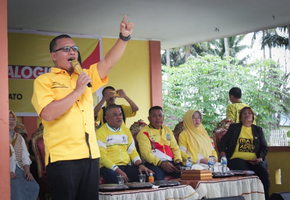 Orasi politik Ismail Abas dalam kampanye dialogis Partai Golkar di Kecamatan Paguat, Rabu, 24 Januari 2024