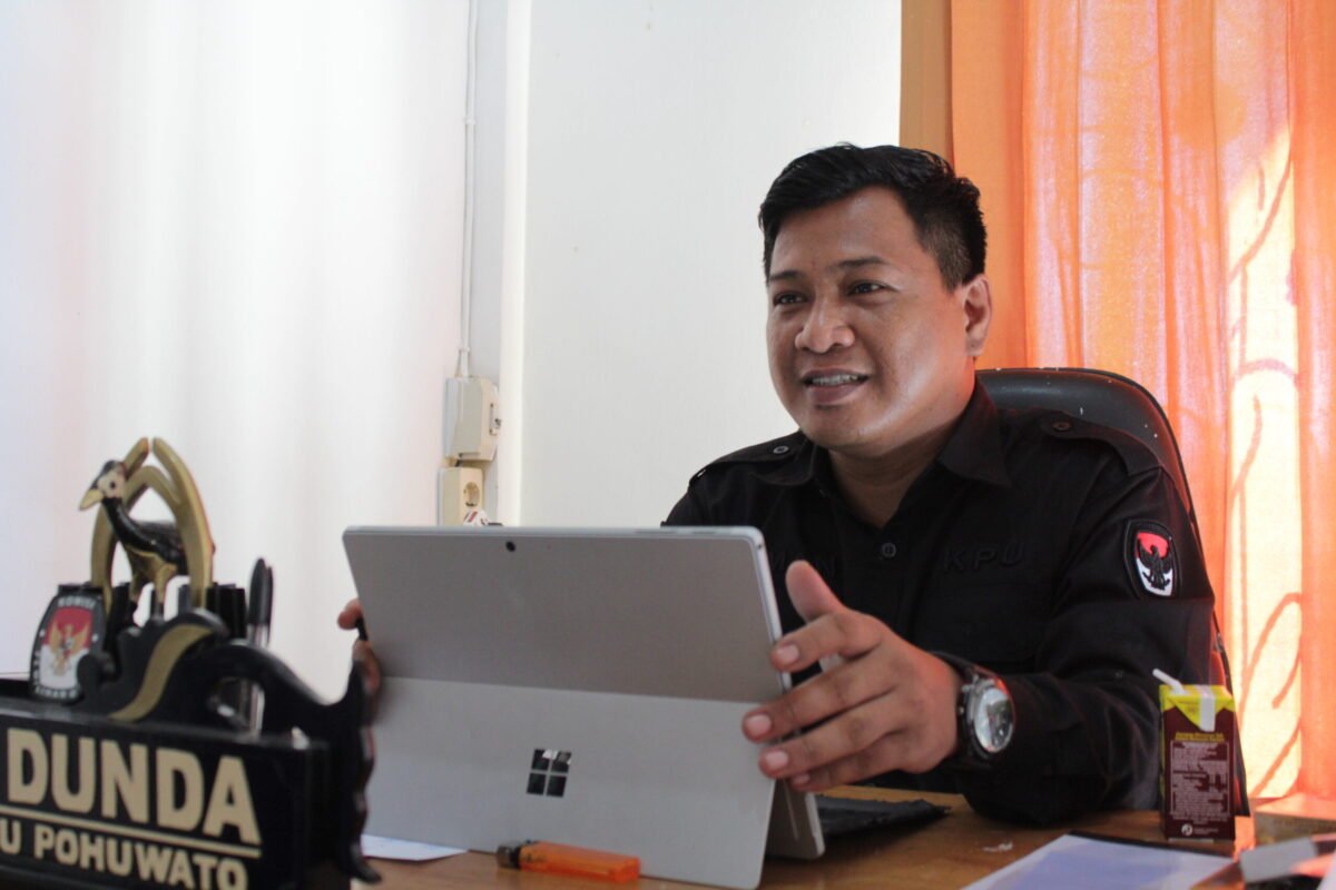 Anggota KPU Pohuwato, Gorontalo, Divisi Perencanaan Data dan Informasi, Usman Dunda